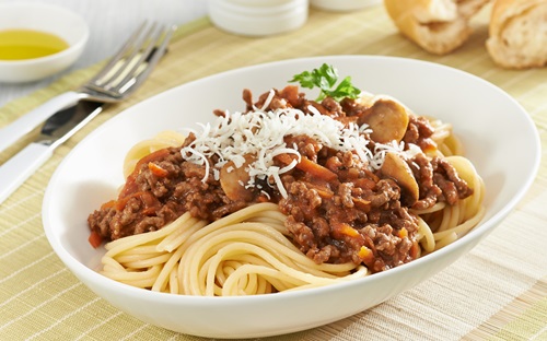 Red Wine and Garlic Bolognese Pasta